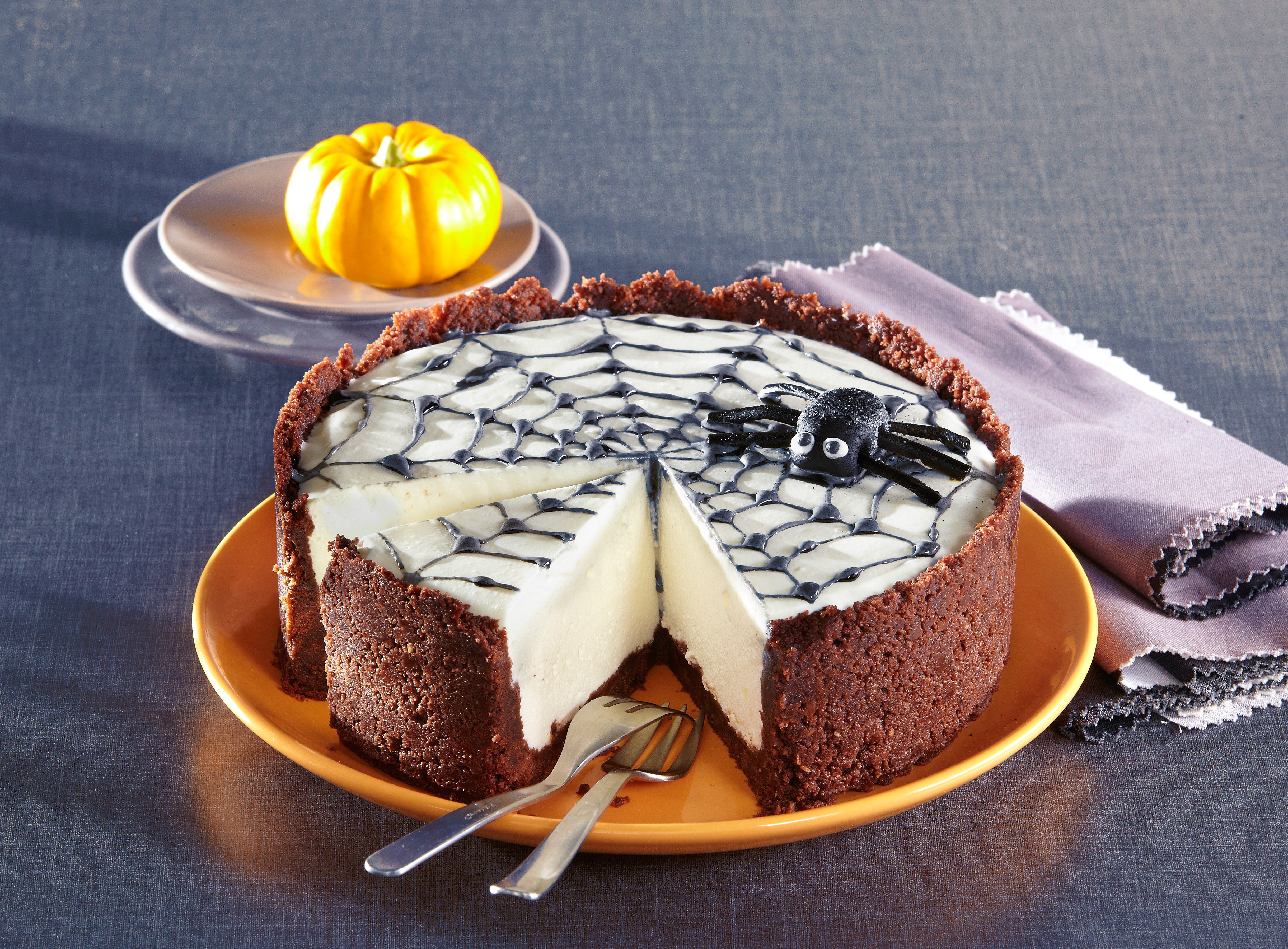halloweensky nepečený pavúčí cheesecake